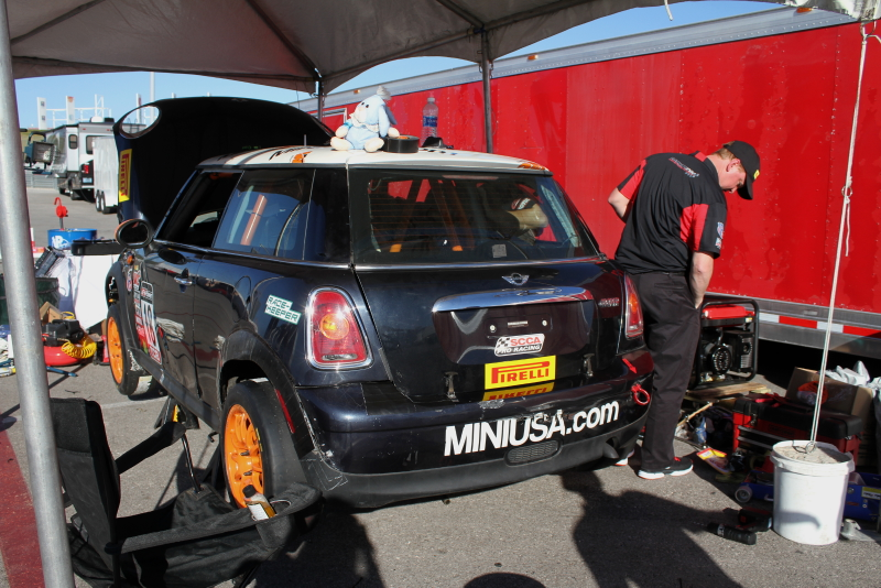 Illustration for article titled This Battle-Worn Mini Is My Favorite Car In Pirelli World Challenge